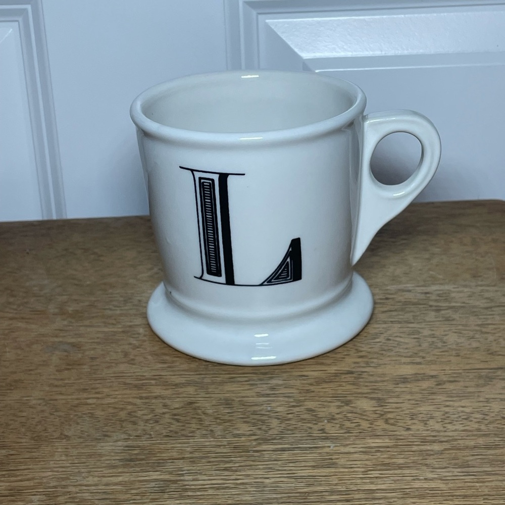 Anthropologie Monogram White Mug
"L" Initial